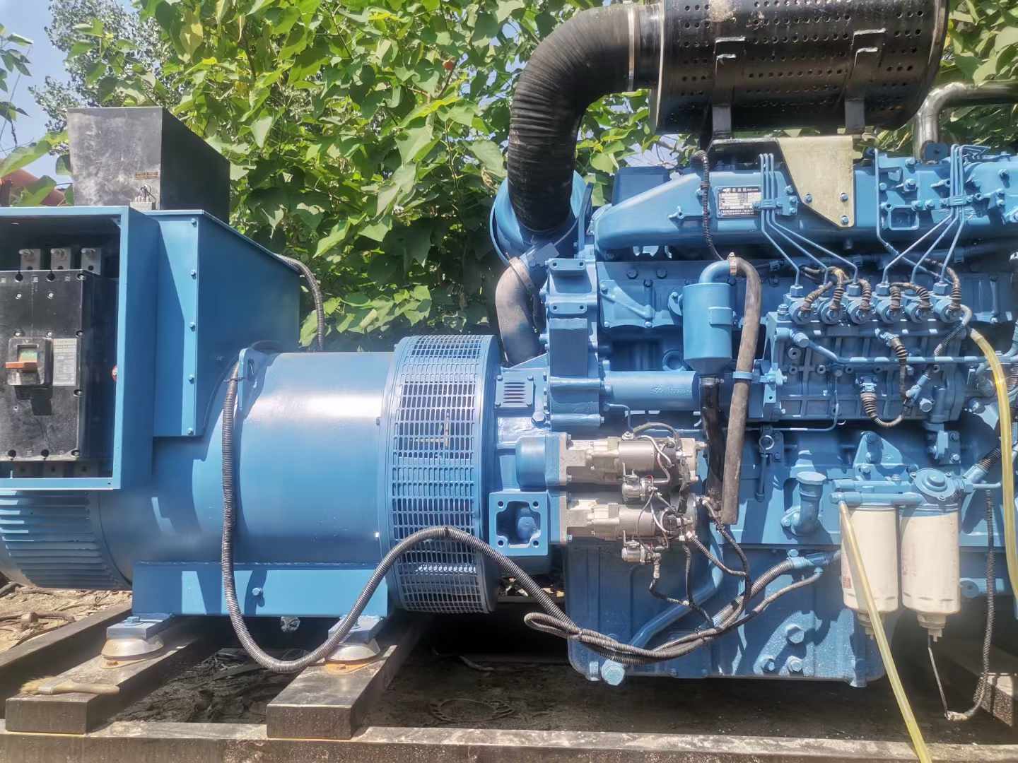 凤凰详细说明降低 800kW 柴油发电机输出电流波动的方法